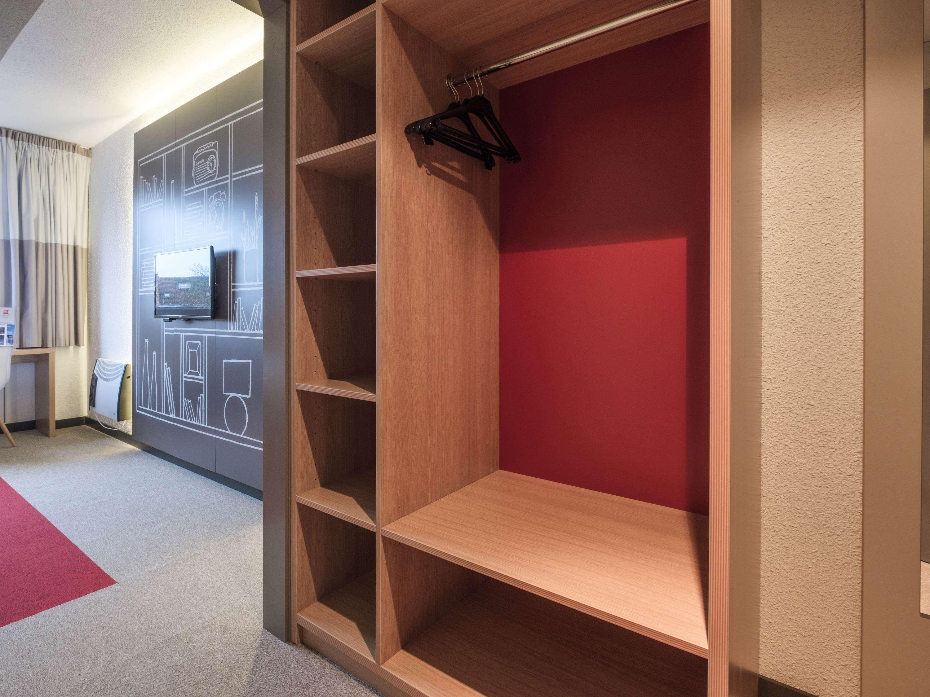B&B Hotel Mons Gare Экстерьер фото