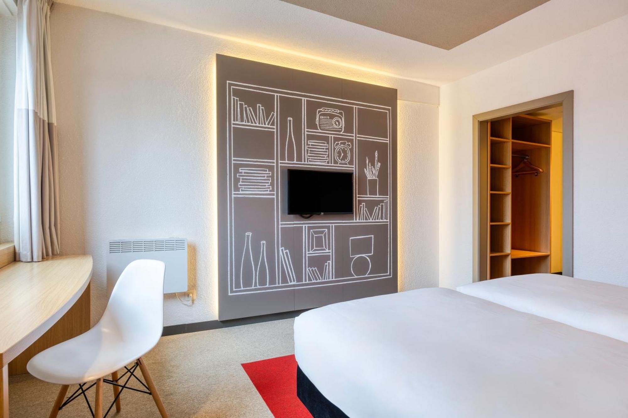 B&B Hotel Mons Gare Экстерьер фото