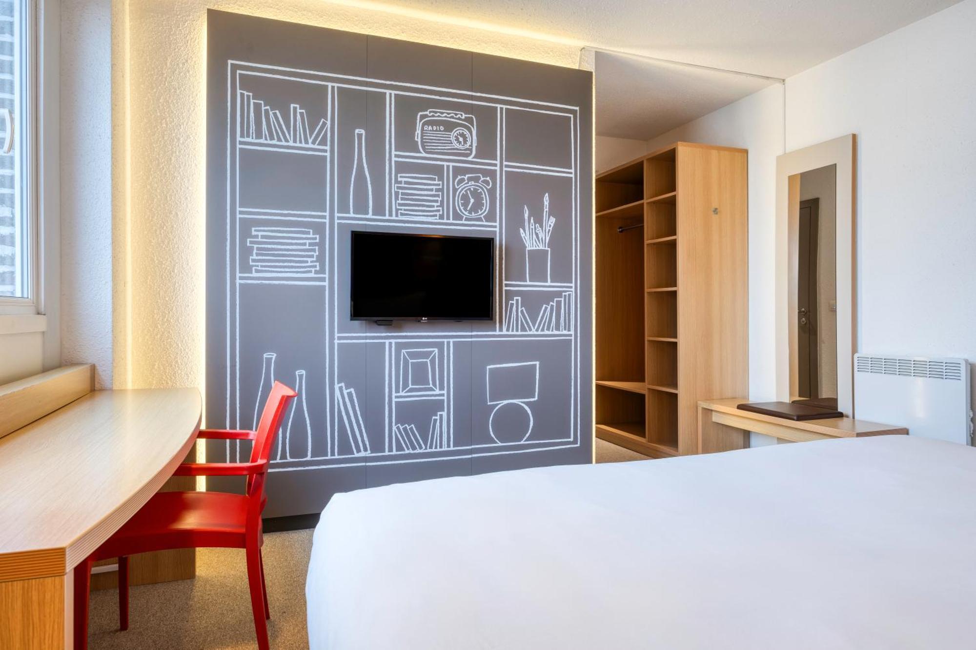 B&B Hotel Mons Gare Экстерьер фото